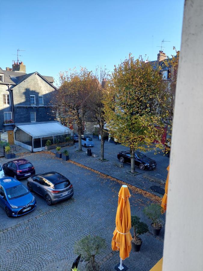 Un Brin De Fantaisie Dans Le Centre De Honfleur Daire Dış mekan fotoğraf