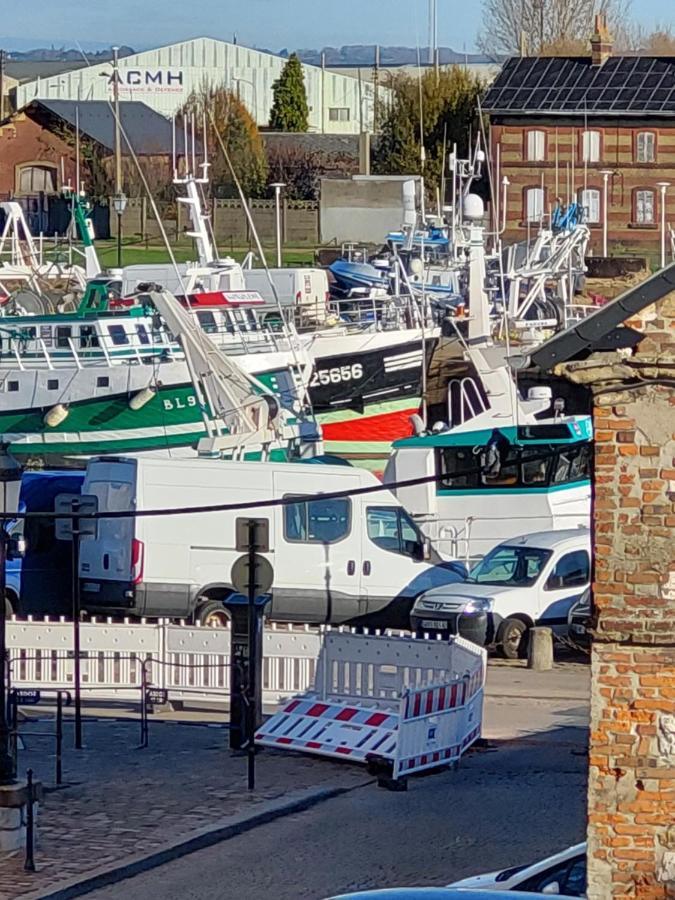 Un Brin De Fantaisie Dans Le Centre De Honfleur Daire Dış mekan fotoğraf