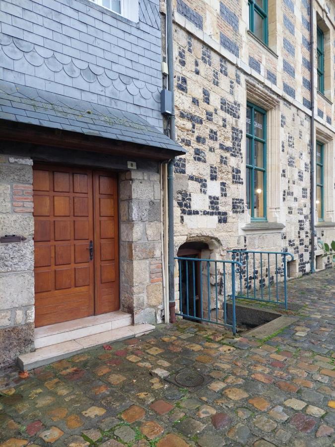 Un Brin De Fantaisie Dans Le Centre De Honfleur Daire Dış mekan fotoğraf