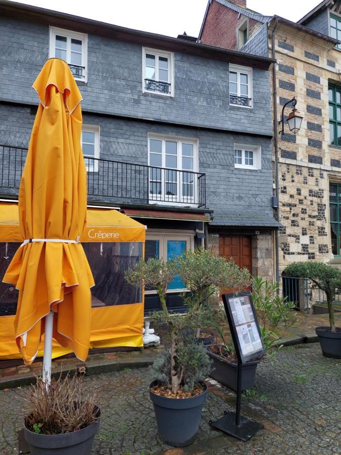 Un Brin De Fantaisie Dans Le Centre De Honfleur Daire Dış mekan fotoğraf